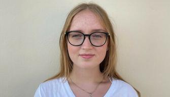 Samantha, la studentessa con tutti 10 al liceo classico