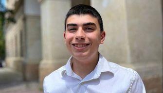 Maturità 2023, Luigi è tra i diplomati più giovani d'Italia: abita a Lecce e ha preso 100