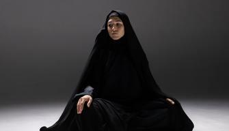 Francia, dopo il divieto la protesta: in 300 con la abaya al primo giorno di scuola