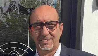 Studentessa si lancia dalla finestra, bidello la salva afferrandola al volo