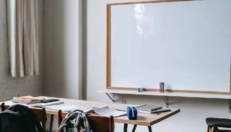 Professore di storia e filosofia scompare dopo le lezioni, ritrovato in un parco senza vita