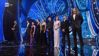Sanremo 2024, il cast di Mare Fuori sul palco: ecco cos'è successo