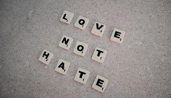 Alfabeto dei diritti: che cos'è l'Hate Speech e come difendersi
