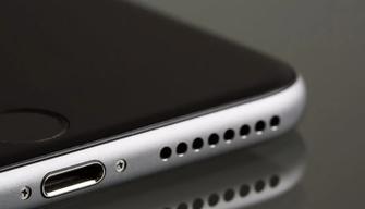 Qual è il modo migliore per ricaricare lo smartphone? Le dritte utili