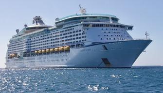 Stuprata in gita scolastica liceale romana di 19 anni, cosa è successo