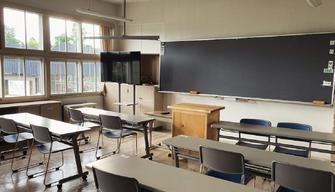 Troppo caldo nelle scuole, i genitori portano i ventilatori: succede a Lecce