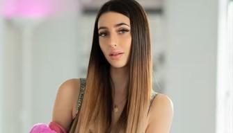 L'influencer Michelle Comi raccoglie 12k in 24 ore dai follower per un intervento di chirurgia estetica