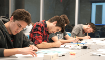 Da analisi matematica ad anatomia passando per diritto privato: ecco gli esami più difficili nelle 10 facoltà più frequentate d’Italia