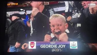 Studente salta la scuola per la partita della sua squadra del cuore, ma viene scoperto in tv