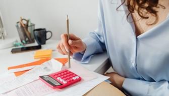 È obbligatorio pagare l'iscrizione alle scuole superiori?