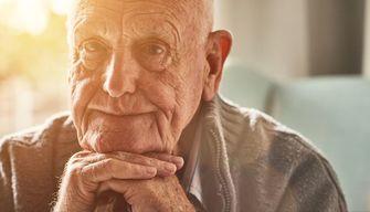 All'università a 90 anni: il video dei compagni di corso è virale