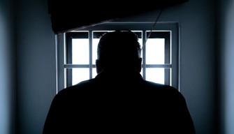 “Mare fuori” non è una fiction, in tre anni raddoppiati i minori in carcere