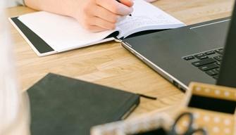 Come iniziare la tesina di terza media? Guida pratica per un elaborato perfetto