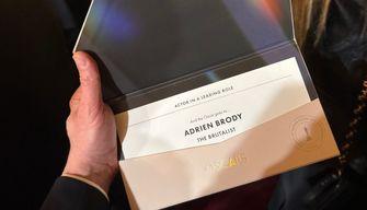 Oscar 2025, tutti i premiati: trionfa "Anora", migliori attori Adrien Brody e Mikey Madison