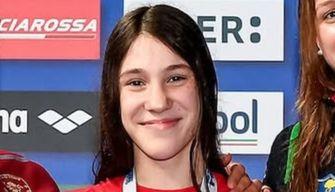 Deve ancora prendere la terza media ma è già campionessa italiana di nuoto: chi è Alessandra Mao, la nuova promessa dello stile libero