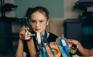 Gli ITS si confermano più concreti dell’università per trovare lavoro: l’84% dei diplomati è occupato a un anno dal titolo