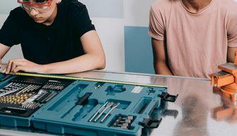 In "alternanza" a 15 anni: negli istituti tecnico professionali i PCTO potrebbero presto partire dal secondo anno