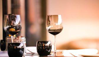 Feste di classe creative: il nuovo trend TikTok mette al centro le cene di fine anno scolastico