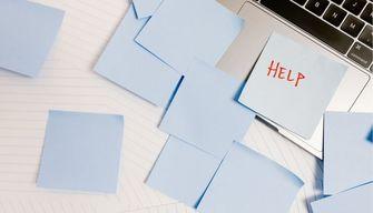 Il prof chiede aiuto sui social per conquistare la fiducia dei suoi alunni: i consigli degli studenti sono sorprendenti