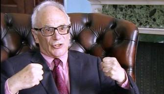 Chi è Piers Brendon, autore protagonista del testo argomentativo della Maturità 2025