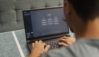 ChatGPT, nell'ultimo anno scolastico c'è stato il boom tra gli studenti