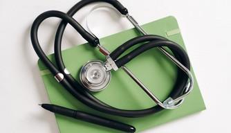 Riforma Medicina, la ministra Bernini firma il decreto: come avverrà lo sbarramento