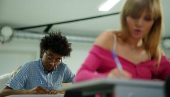 Tracce seconda prova Maturità Liceo Economico Sociale 2025