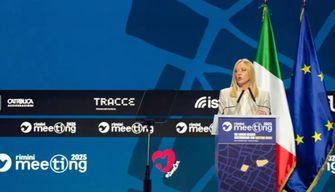 Meloni al Meeting di Rimini, cosa ha detto la premier sulla scuola: formazione ed educazione i pilastri per migliorare l'Italia