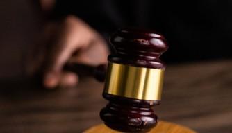 Esclusa dall'esame per colpa dello smartphone, il Tar respinge il ricorso: in un caso precedente era andata diversamente