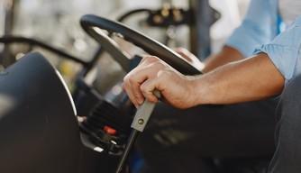 Viaggi d'istruzione, la sicurezza dei trasporti deve prevalere sul prezzo più basso: come cambiano le gite