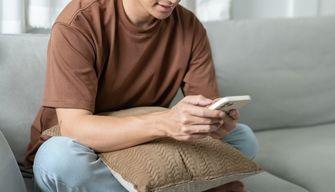 Un'app per lo psicologo a scuola: l'idea del Ministro Valditara