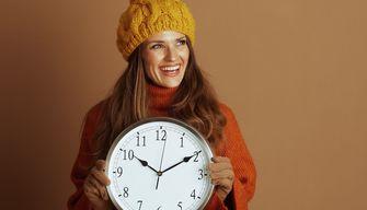 Torna l'ora solare: quando bisogna spostare le lancette dell'orologio e in che direzione?