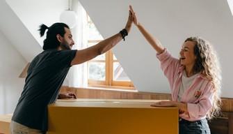 L’identikit del fuorisede medio? Vive in una stanza singola, con almeno due coinquilini. Affitto (tutto o in parte) a carico dei genitori