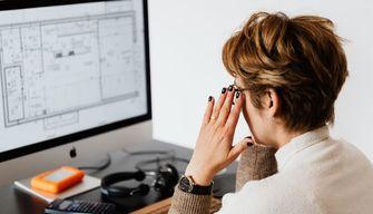 Il paradosso dei 'laureati poveri': quando studiare non basta più