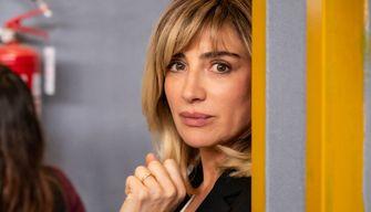 La preside, puntata del 26 gennaio: scuola sotto sequestro e un "segreto" in famiglia. Le anticipazioni