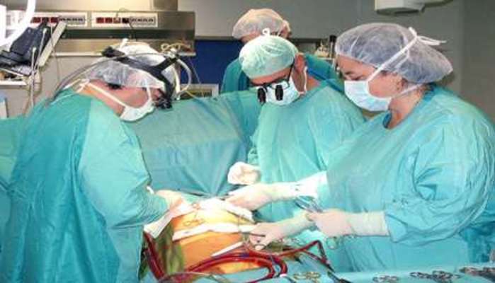Cardiochirurghi: o disoccupati o emigranti