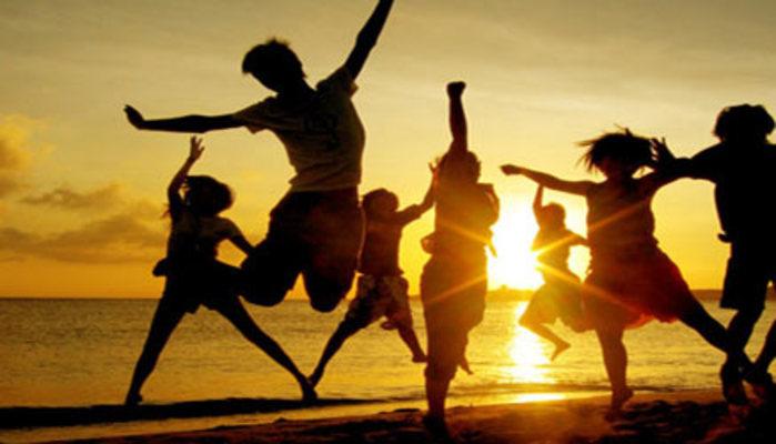 Vacanze: notte da leoni, mattina da pigroni