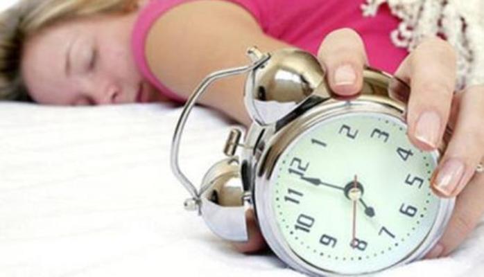 Voti più alti a scuola? Basta arrivare tardi