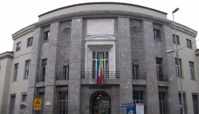Primo giorno di scuola: tenta il suicidio