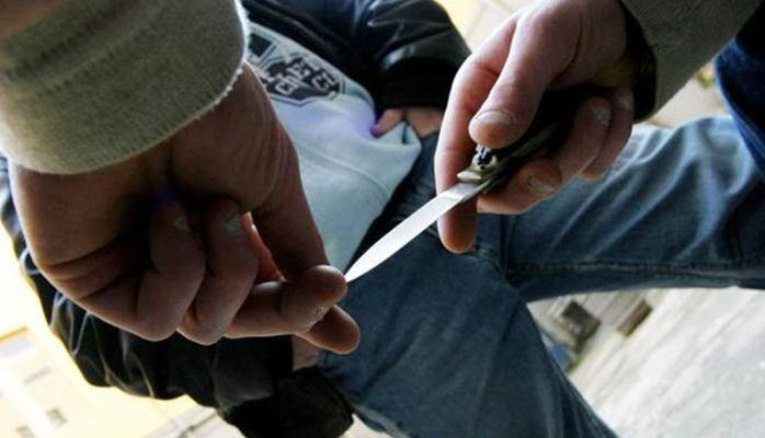 Rissa a scuola: 16enne accoltellato a Salerno