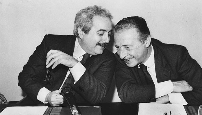 Maturità 2017, ci siamo: Pirandello, Mafia, Terrorismo e UE le scommesse finali dei maturandi