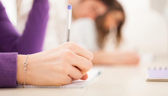 Simulazioni maturità, rapido o rabbioso? Svista del Miur nella traccia di Montale