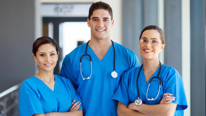 Professioni Sanitarie 2019: più posti, meno iscritti. Ma a Fisioterapia le chance rimangono poche