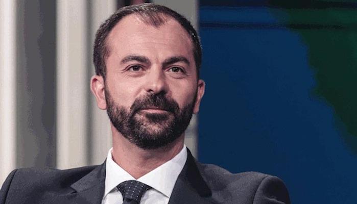 Fioramonti, le prime parole da ministro dell'Istruzione: "Per innovare la didattica mi ispirerò alla Finlandia"