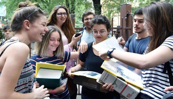 Maturità 2019, svelato il contenuto delle buste: le confessioni dei maturandi dopo gli orali