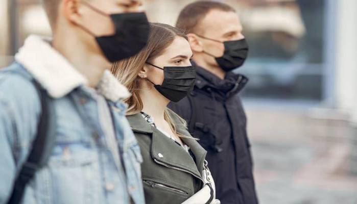 Fase 2, mascherina e distanza: come funzionerà uscire e incontrarsi