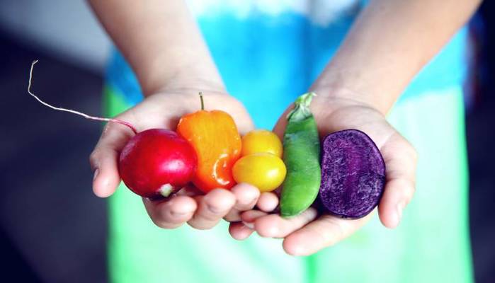 Non ti piace mangiare frutta e verdura? Scopri perché sono alleati della tua alimentazione