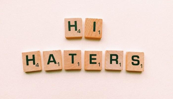 Hate Speech: 10 modi per "zittire" i leoni da tastiera