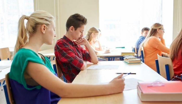 Per quanti maturandi il diploma sarà solo un “pezzo di carta”? Nel 2022 il 9,7% era al livello della terza media