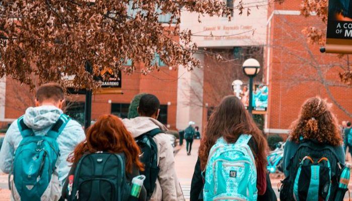 Cosa succede con le scuole chiuse in tutta Italia?